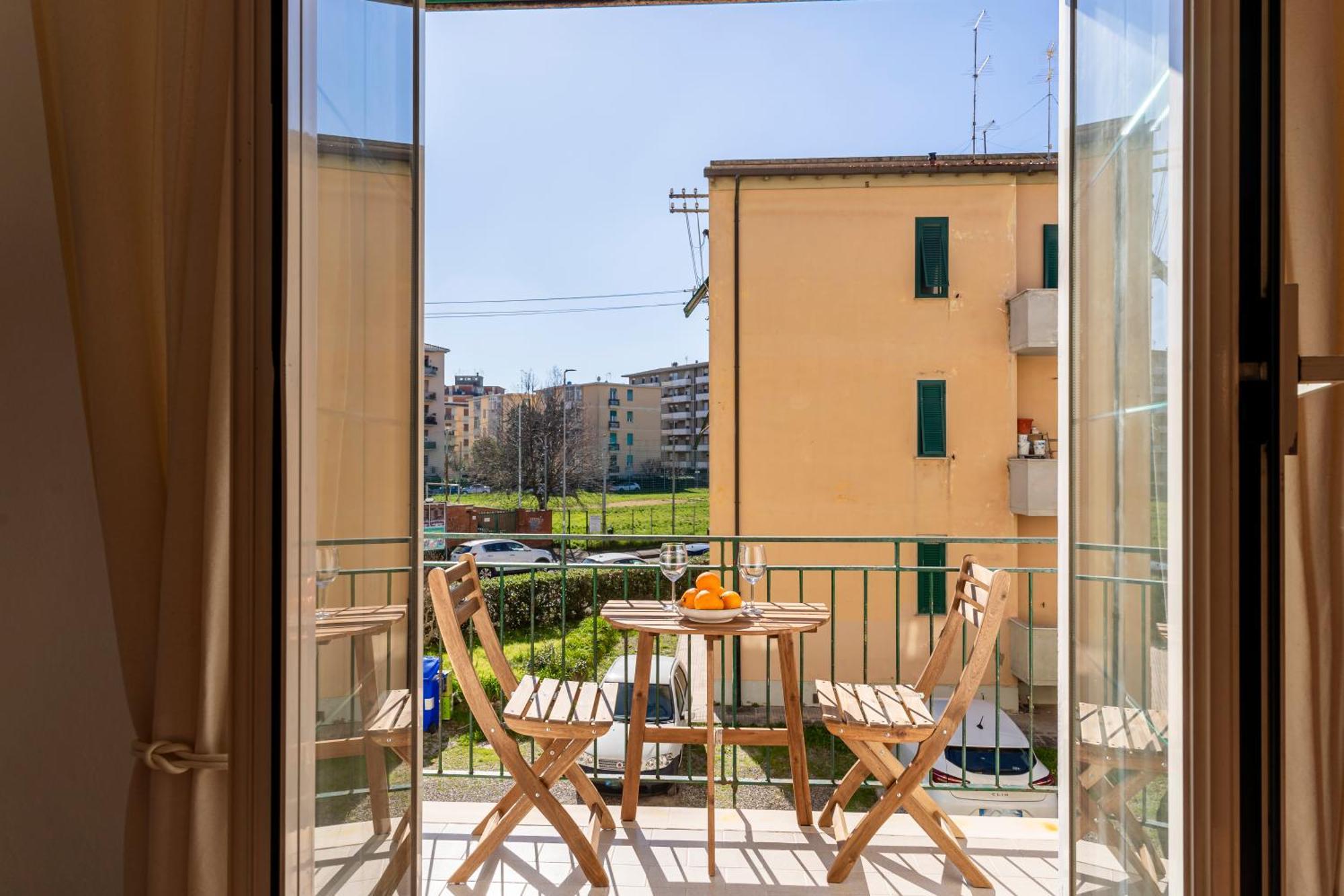 Hospital Riuniti - Lovely With Parking! *